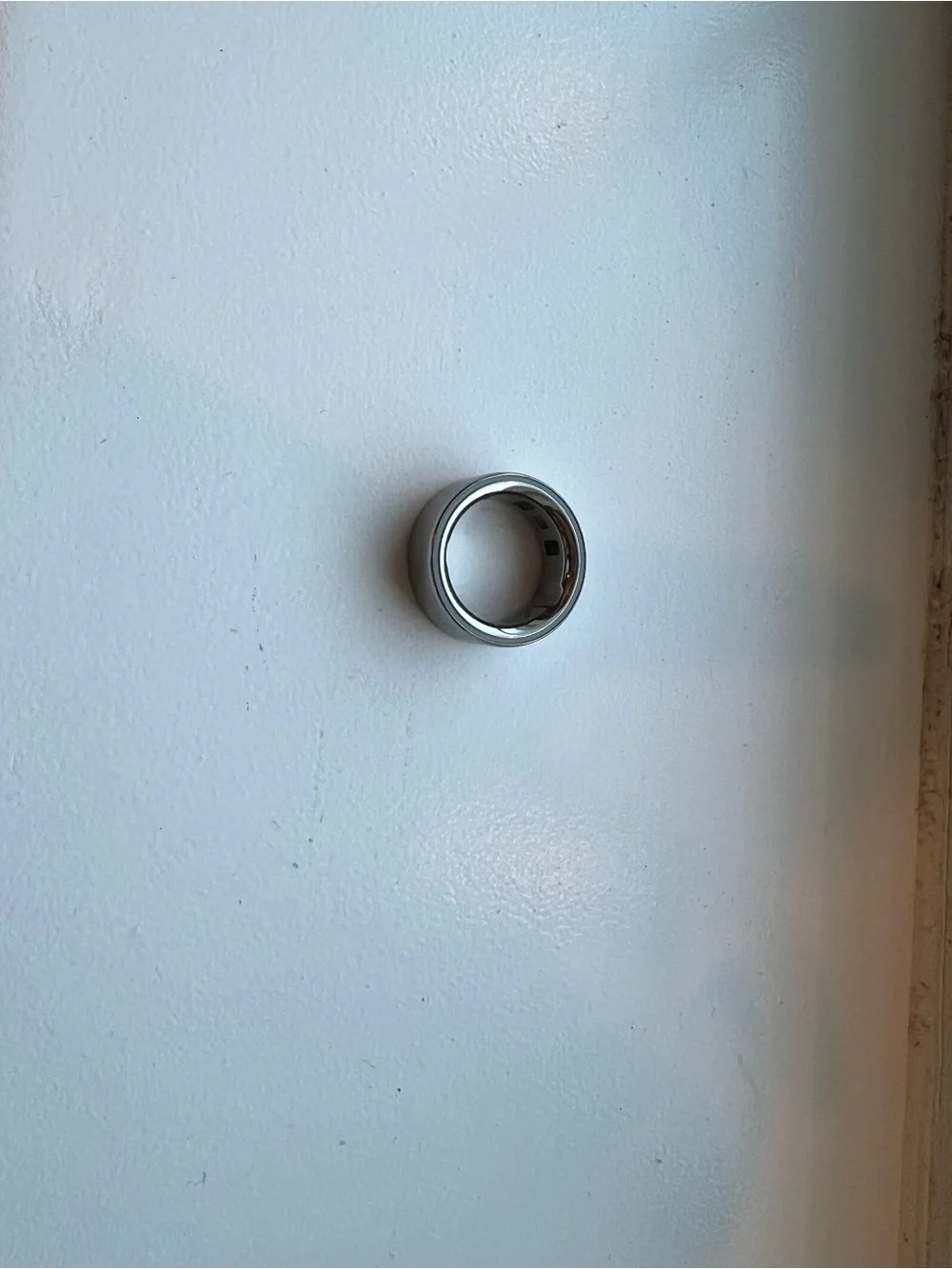Oura magnetic charging